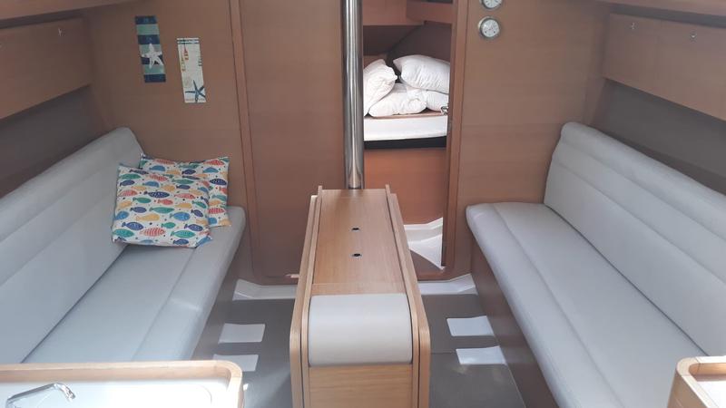 Book yachts online - sailboat - Dufour 350 - White Pearl - rent
