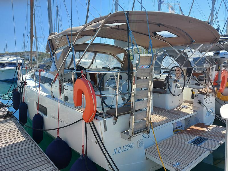 Book yachts online - sailboat - Sun Odyssey 410 - Evelina - rent