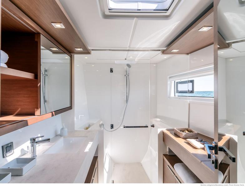 Book yachts online - catamaran - Lagoon 46 - Lino - rent