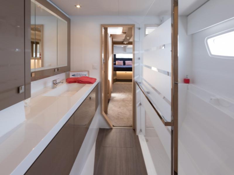 Book yachts online - catamaran - Saona 47 - Nocrala - rent