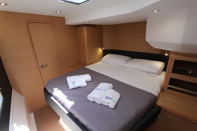 Book yachts online - catamaran - Dufour Catamaran 48 - Sualzo - rent
