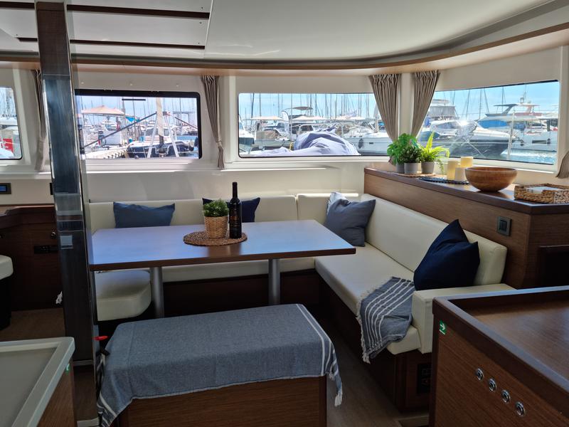 Book yachts online - catamaran - Lagoon 46 Amanaci - Amanaci - rent