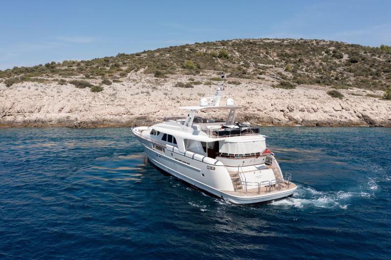 Book yachts online - motorboat - Motoryacht - Sea Breeze II - rent