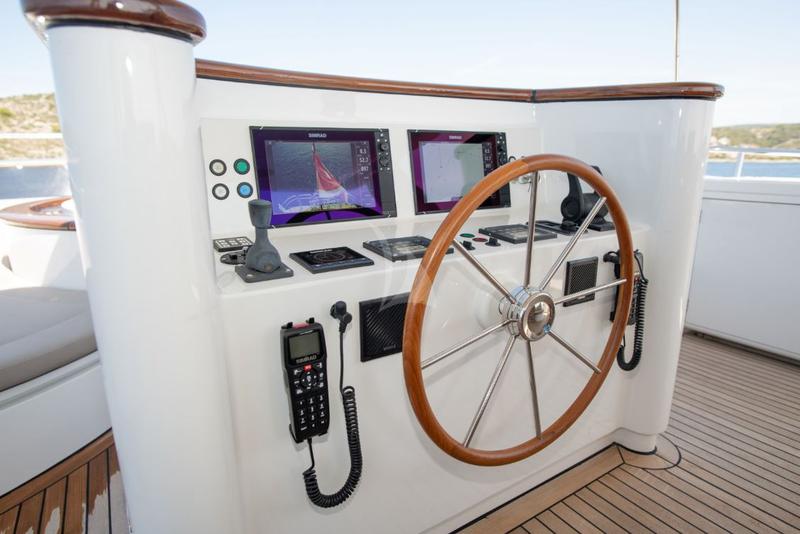 Book yachts online - motorboat - Motoryacht - Sea Breeze II - rent