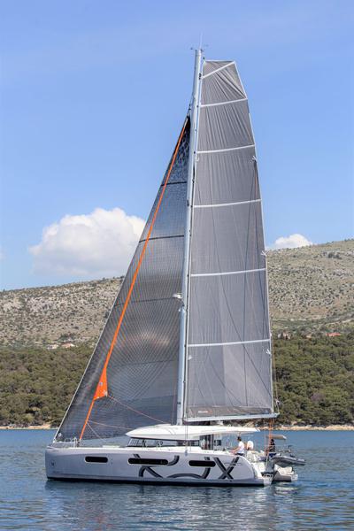 Book yachts online - catamaran - Excess 15 - WHITE LOTUS - rent