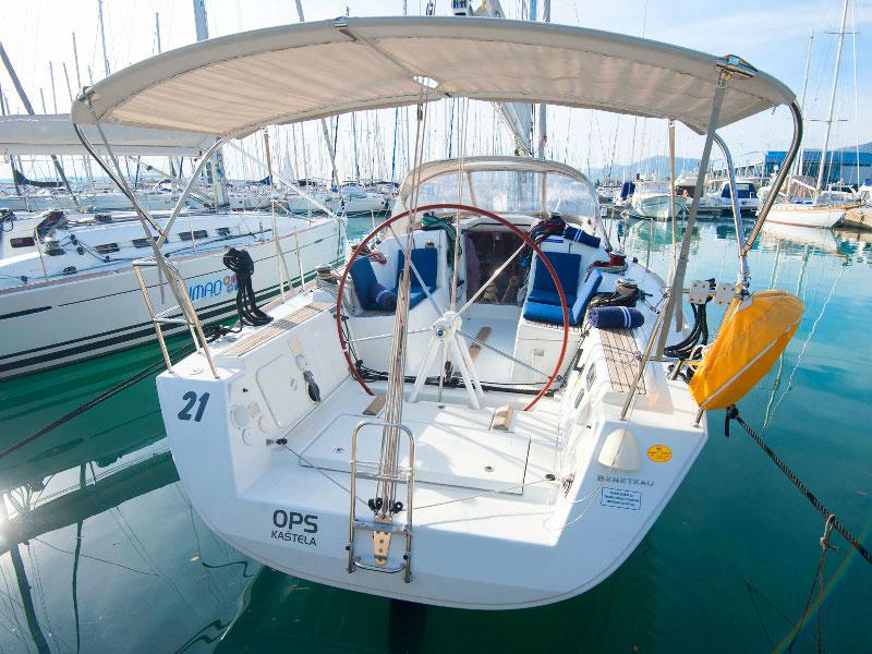 Book yachts online - sailboat - First 35 - THETIS - rent