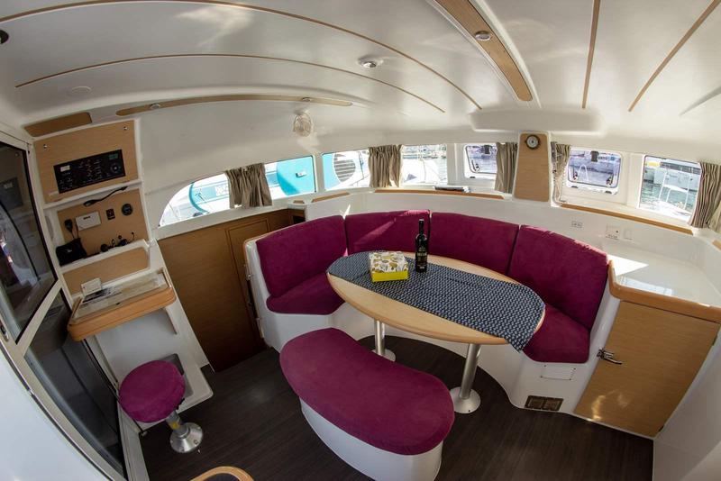 Book yachts online - catamaran - Lagoon 380 S2 - Atenea - rent