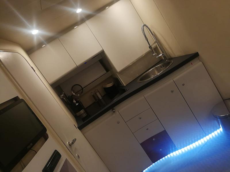 Book yachts online - motorboat - Fiart 40 Genius - Eddicott - rent