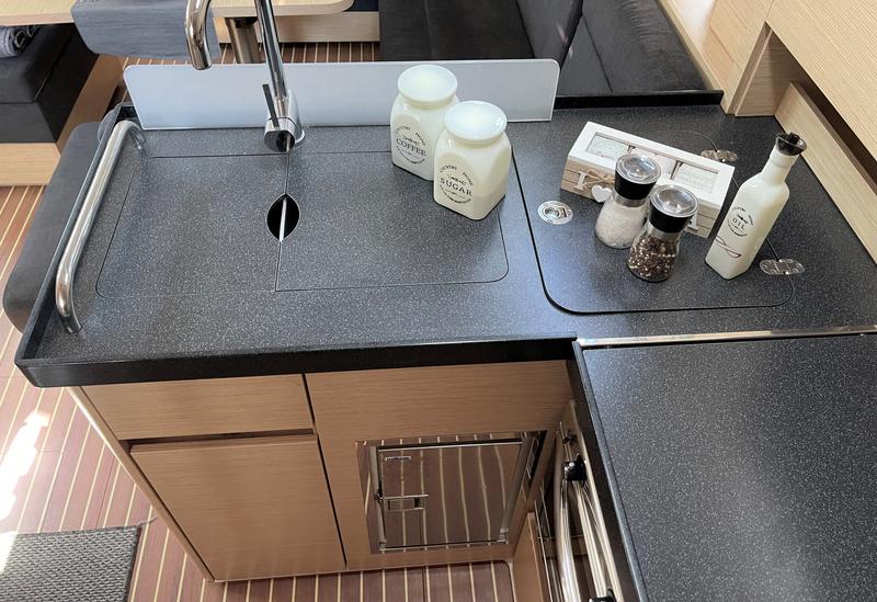 Book yachts online - sailboat - Hanse 458 - Infinity of Nature - rent