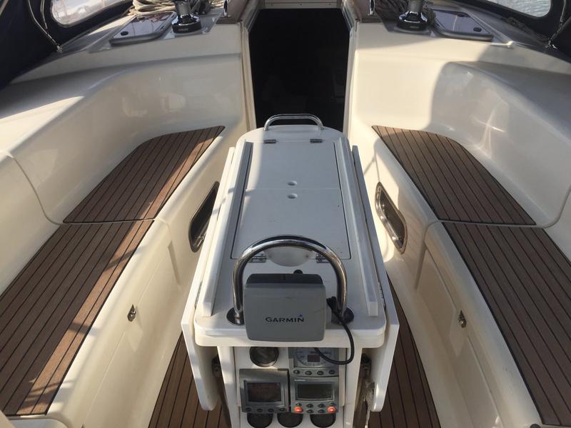 Book yachts online - sailboat - Bavaria 44 - Giannis - rent