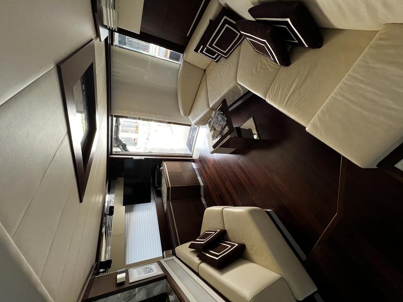 Book yachts online - motorboat - Dominator 680 S - QUO VADIS - rent