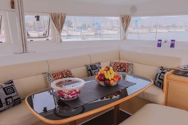Book yachts online - catamaran - Lagoon 420 - SAMBA - rent