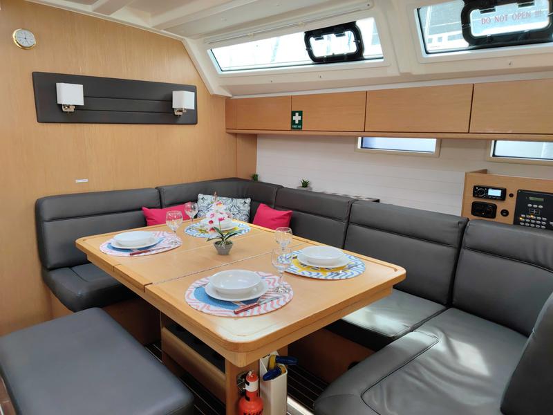 Book yachts online - sailboat - Bavaria Cruiser 46 - Kassandra - rent
