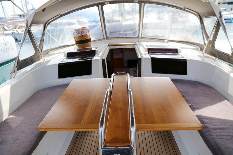 Book yachts online - sailboat - Hanse 458 - Celine 1 - rent