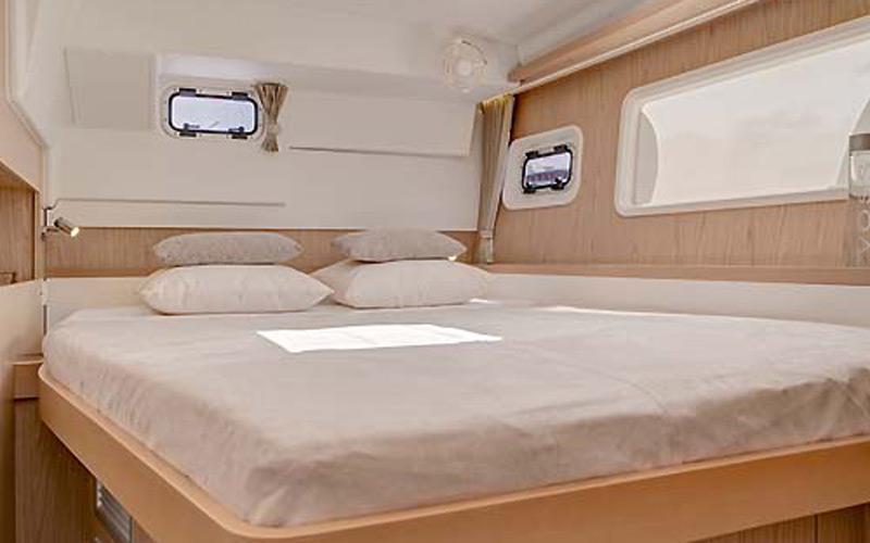 Book yachts online - catamaran - Lagoon 400 - Mare Quiero - rent