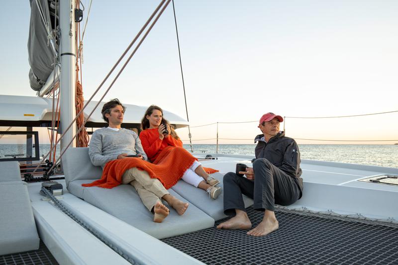 Book yachts online - catamaran - Excess 11 - YEMAYA Valencia CREWED weekly - rent