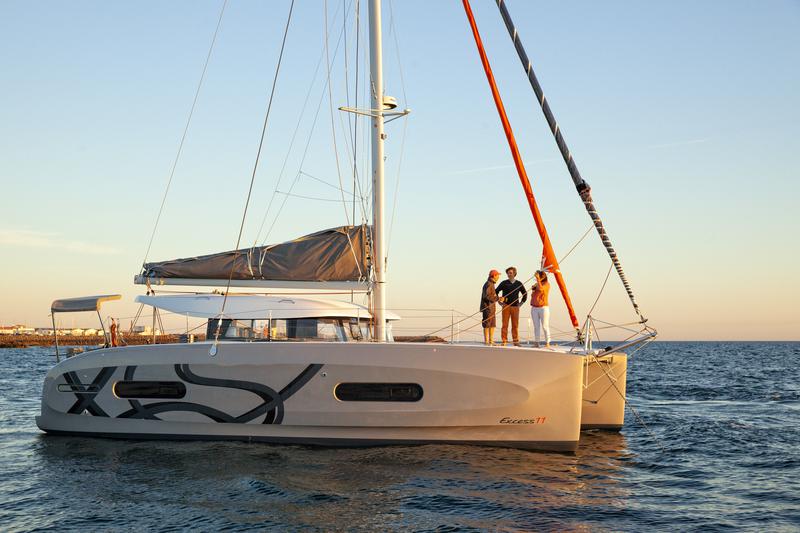 Book yachts online - catamaran - Excess 11 - YEMAYA Valencia CREWED weekly - rent