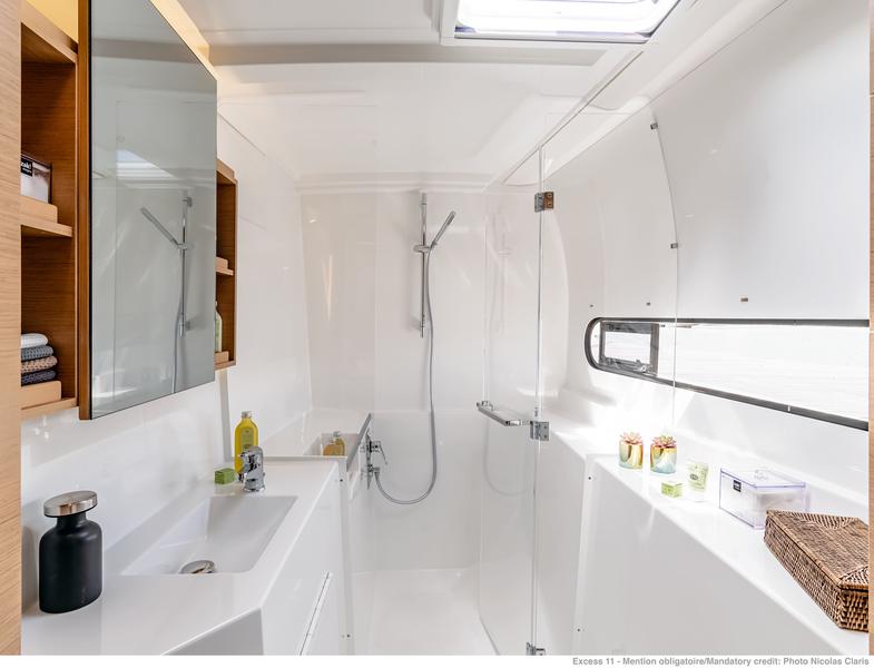 Book yachts online - catamaran - Excess 11 - MOANA IBIZA CREWED - rent