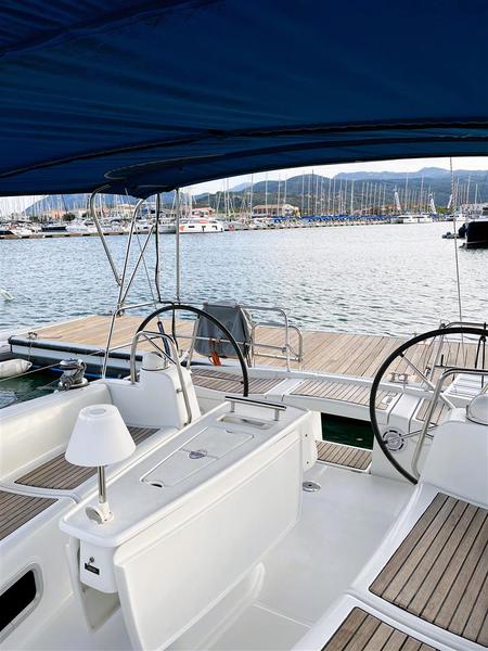 Book yachts online - sailboat - Oceanis 43+ - Twins - rent