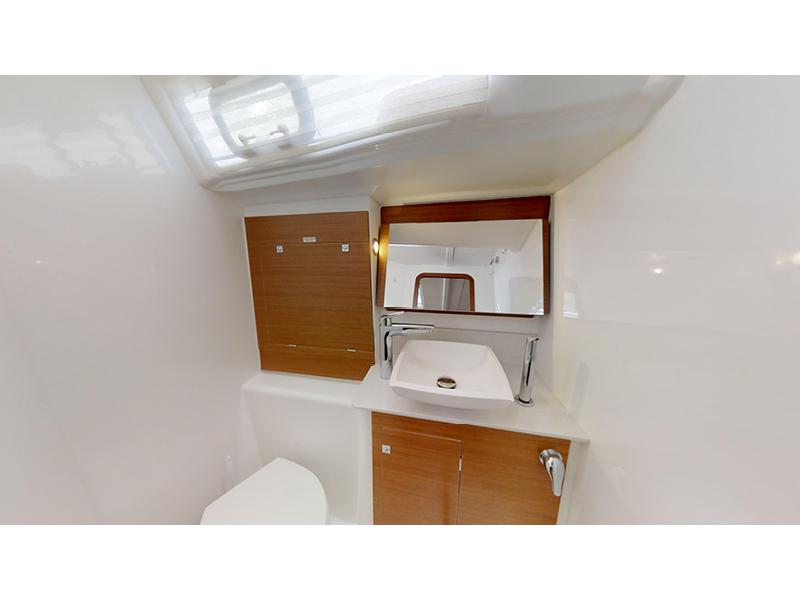 Book yachts online - sailboat - Dufour 390 Grand Large - Klara - rent