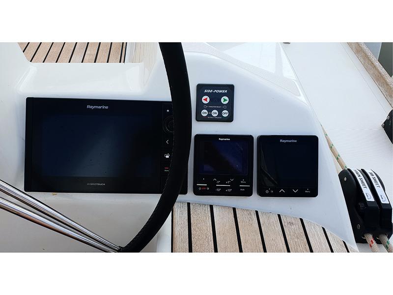 Book yachts online - sailboat - Dufour 512 Grand Large - Staccato - rent