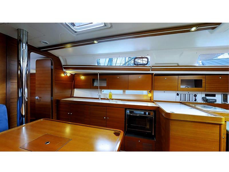 Book yachts online - sailboat - Dufour 375 Grand Large - Iva FB - rent