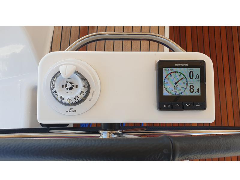 Book yachts online - sailboat - Dufour 430 Grand Large - Vivo - rent