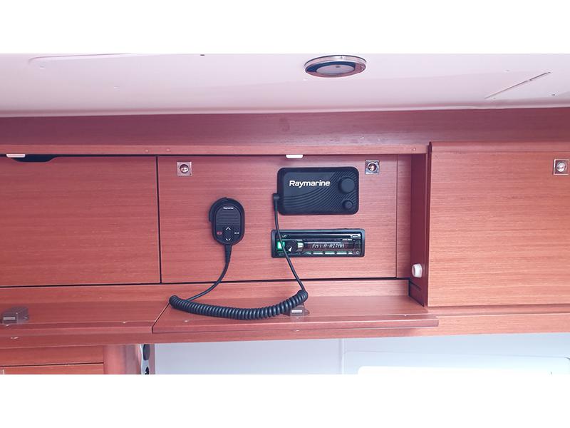 Book yachts online - sailboat - Dufour 430 Grand Large - Vivo - rent