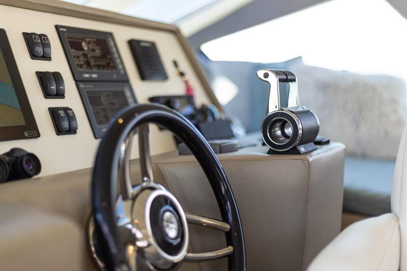 Book yachts online - motorboat - Alena 58 Sport Fly - MORNING LIGHT - rent