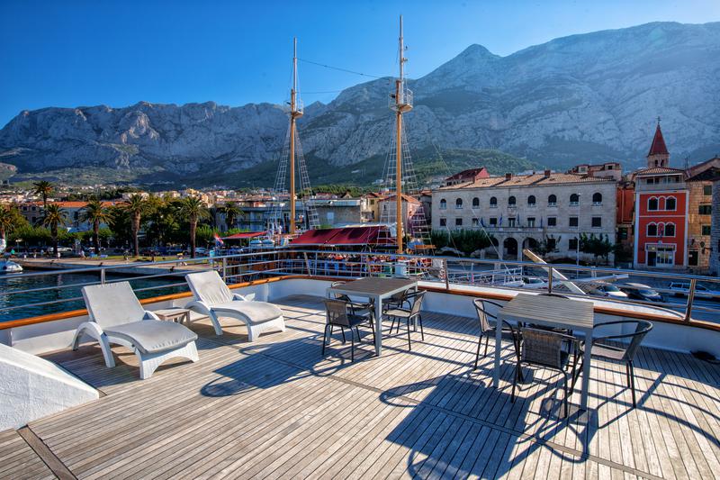 Book yachts online - motorboat - Luxury Motor Yacht - Diamond - rent