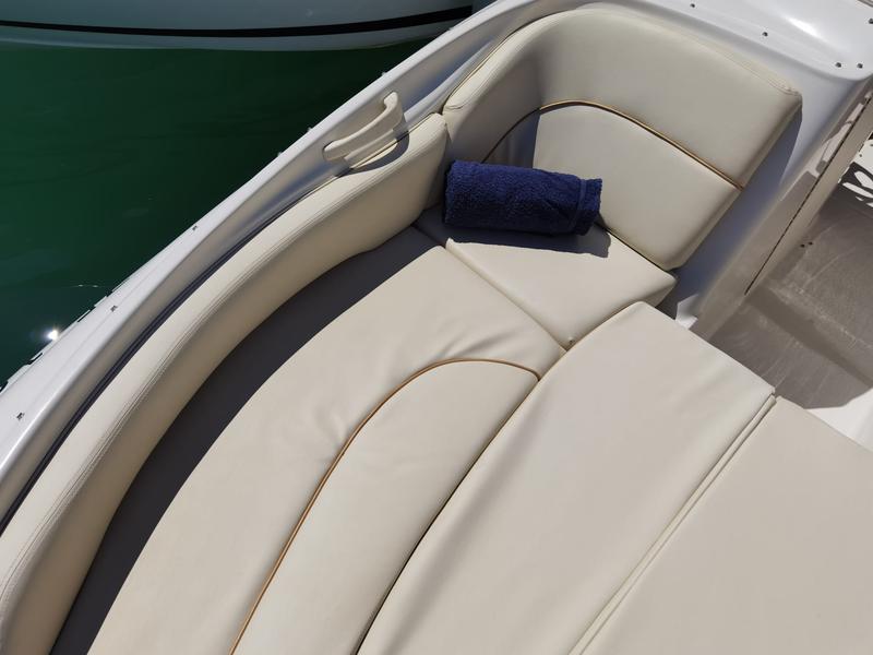 Book yachts online - motorboat - Sea Ray 240 - Haja One - rent