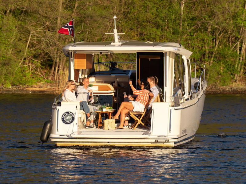 Book yachts online - motorboat - Greenline 33 - Dalen - rent