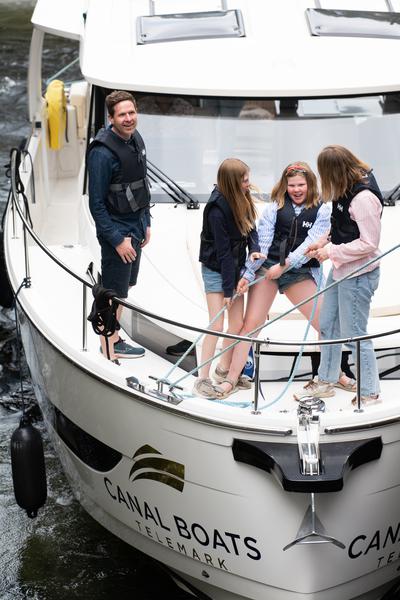 Book yachts online - motorboat - Greenline 39 - Skien - rent