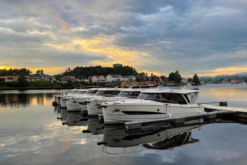 Book yachts online - motorboat - Greenline 33 - Kragerø - rent