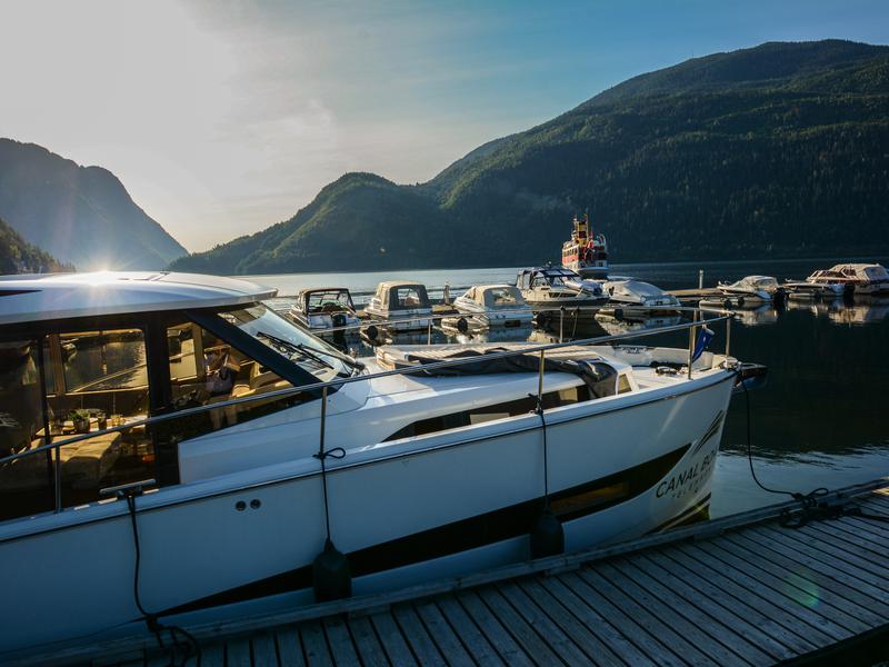 Book yachts online - motorboat - Greenline 39 - Kviteseid - rent