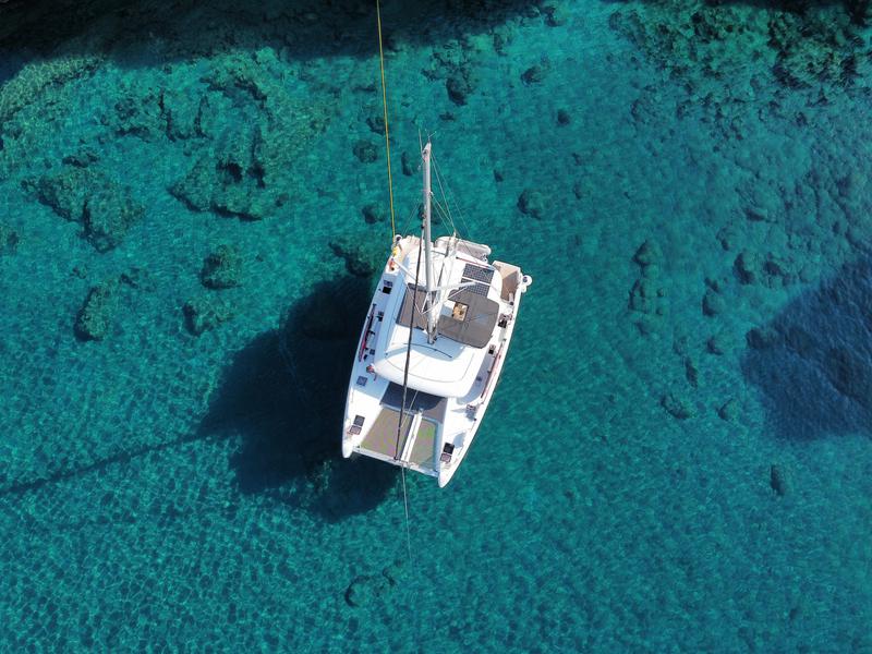 Book yachts online - catamaran - Lagoon 42 - Aktaia - rent