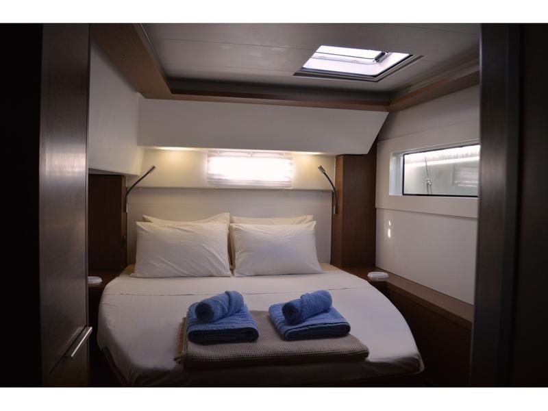 Book yachts online - catamaran - Lagoon 46 - Filippos - rent