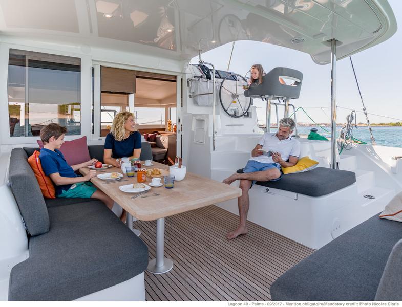 Book yachts online - catamaran - Lagoon 40 - Mithra - rent