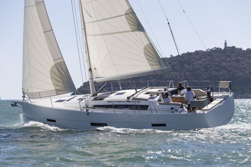 Book yachts online - sailboat - Dufour 430 Grand Large - IDA - rent