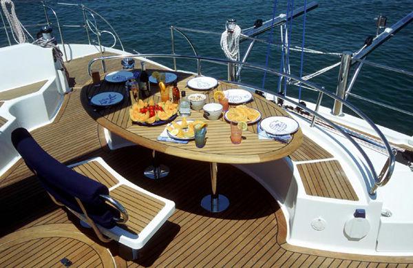 Book yachts online - catamaran - Eleuthera 60 - Whale - rent