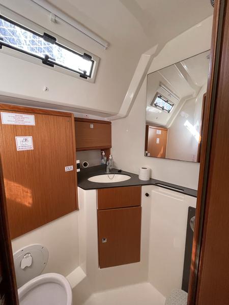 Book yachts online - sailboat - Bavaria 46 Cruiser - Amaris - rent