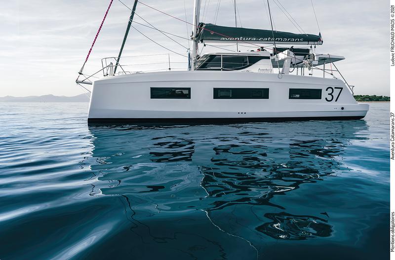 Book yachts online - catamaran - Aventura 37 - Ilusión - rent