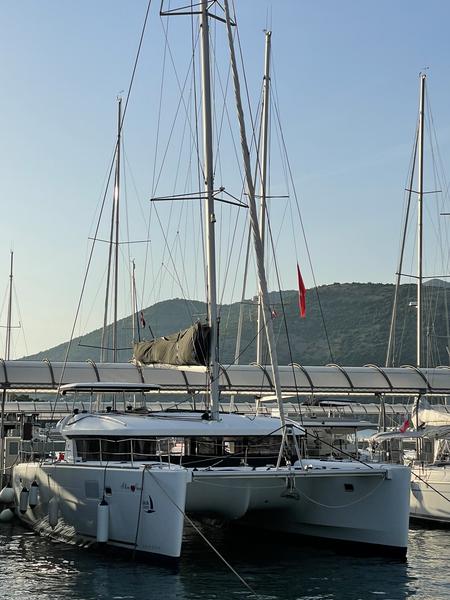 Book yachts online - catamaran - Lagoon 450 Sport - I Love Anna - rent