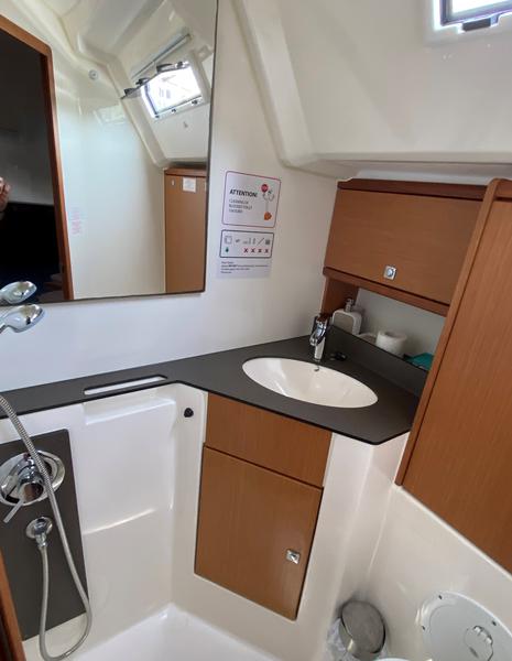 Book yachts online - sailboat - Bavaria Cruiser 46 - Altair - rent