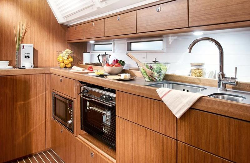 Book yachts online - sailboat - Bavaria Cruiser 46 - Miber Yigit - rent