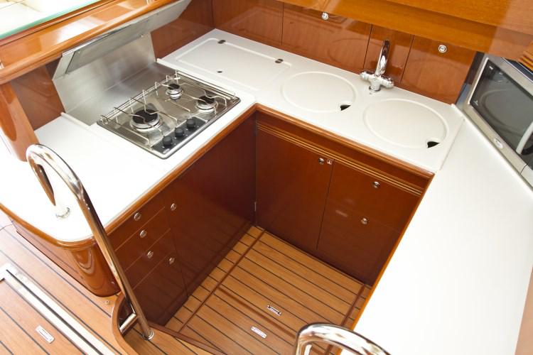 Book yachts online - motorboat - Jeanneau Prestige 46 Fly - Day Dreamer  - rent
