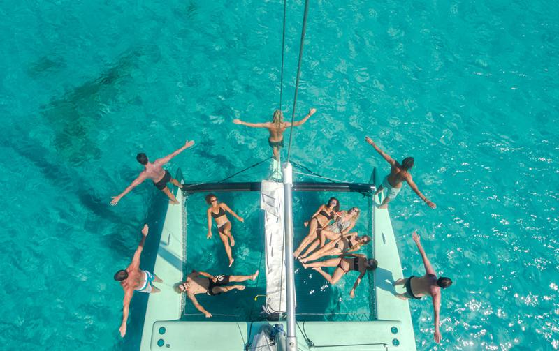 Book yachts online - catamaran - Fountaine Pajot Corneel 32 - Nalu Kai - rent