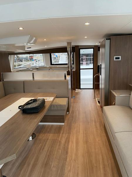 Book yachts online - catamaran - Bali 4.6 OPEN SPACE ( SOUNTLESS GENERATOR , WATER MAKER , SOLAR PANEL , A/C 6 UNITS , WATERMAKER, DISHWASHER , BOTTLE WATER TO FREEZER ) - Amyntas - rent