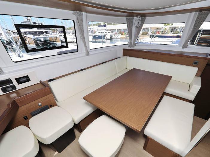Book yachts online - catamaran - Lagoon 46 - SONIA - rent