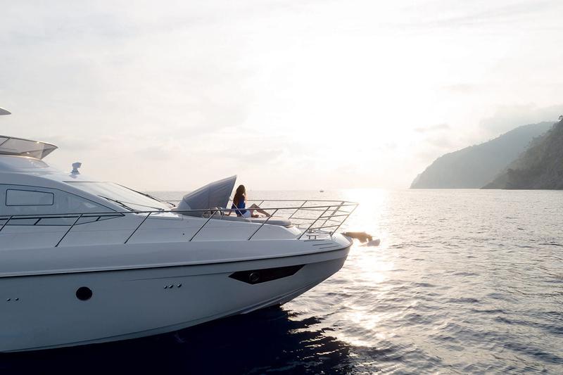 Book yachts online - motorboat - Azimut 55 Flybridge - Be Happy - rent